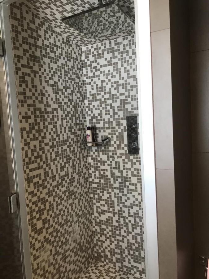 Montfleury: Dual Terrace Retreat Near Croisette Apartment *